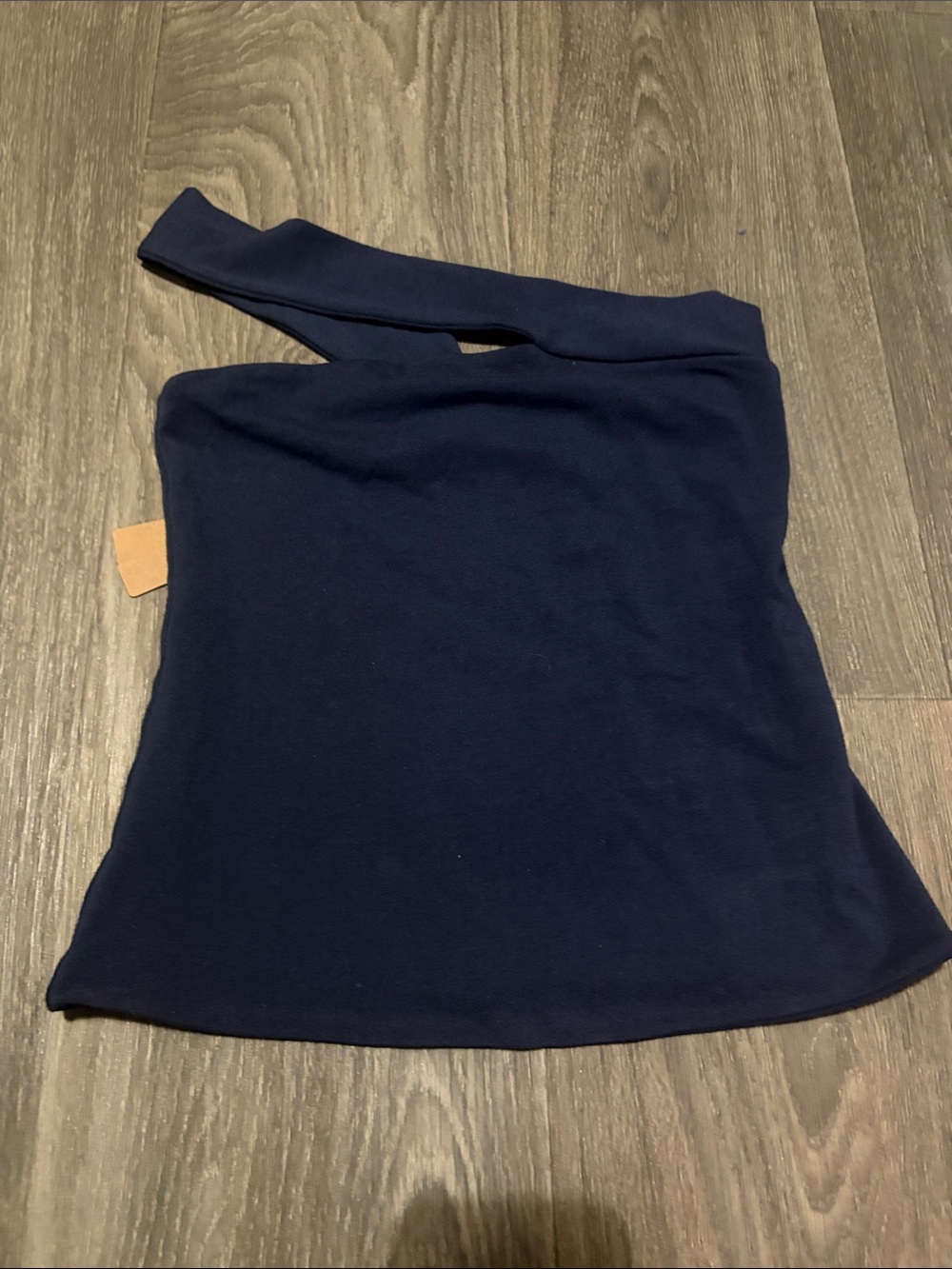 SKIMS asymmetrical top